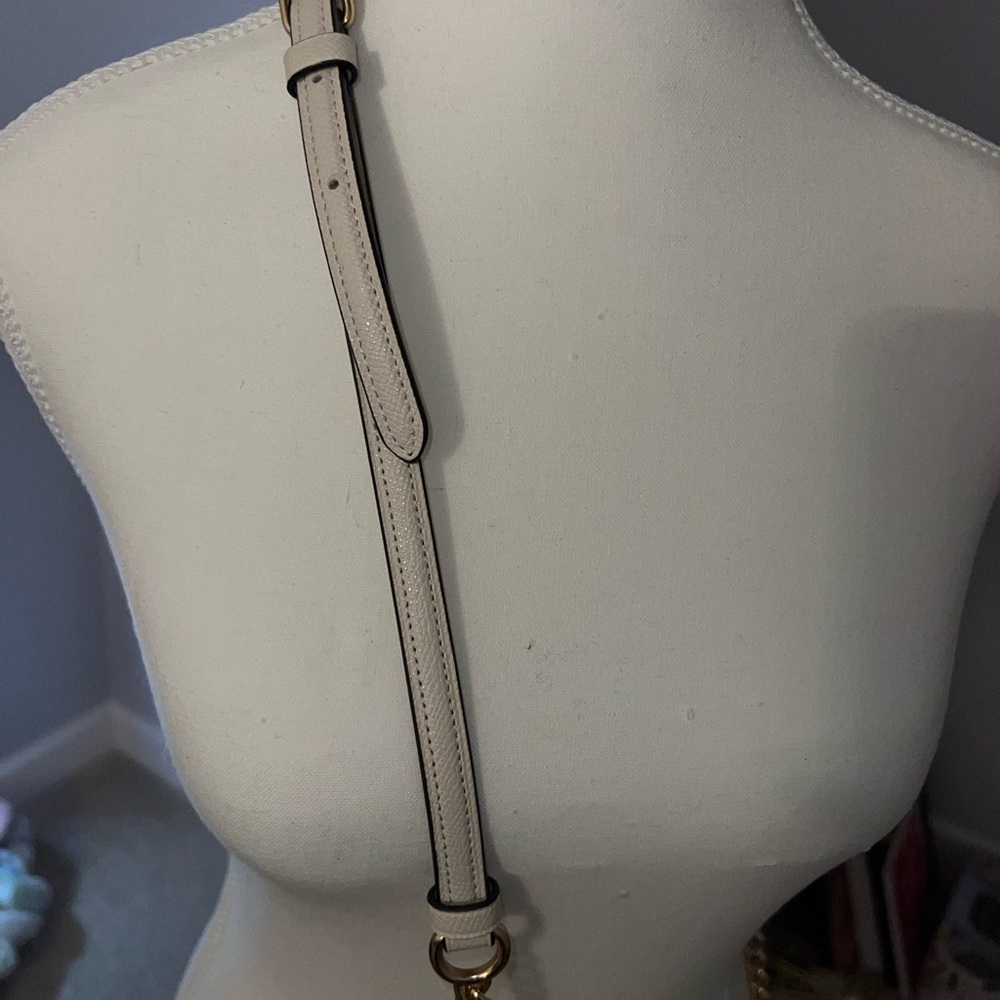 Coach Heart Shoulder Bag - Picture 4 of 5